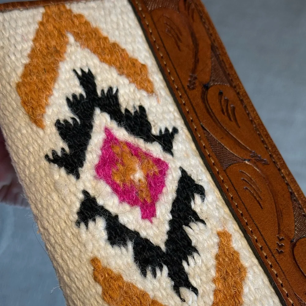 ARIAT Blanket Wallet - Picture 4 of 12